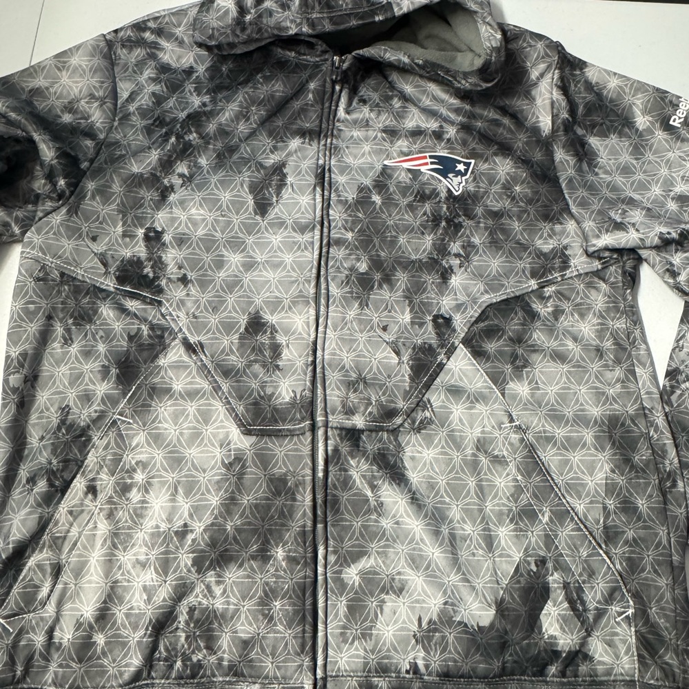 Reebok Men's On Field New England Patriots Black and Gray Performance Jacket
